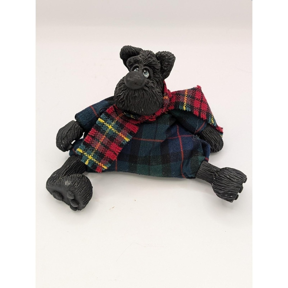 Vintage The Country Folks Russ Berrie Black Scottie Plaid Dog Shelf Sitter